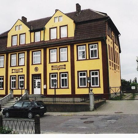 Hotel Gesellschaftshaus ベルゲン・アウフ・リューゲン エクステリア 写真