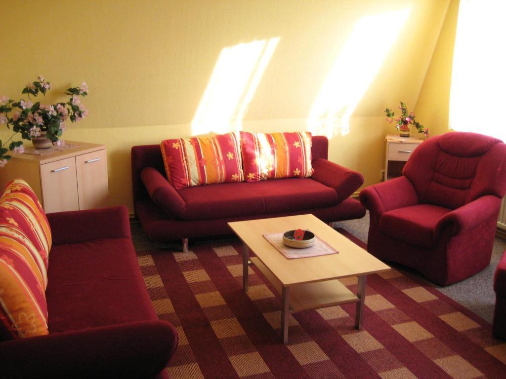 Hotel Gesellschaftshaus ベルゲン・アウフ・リューゲン 部屋 写真