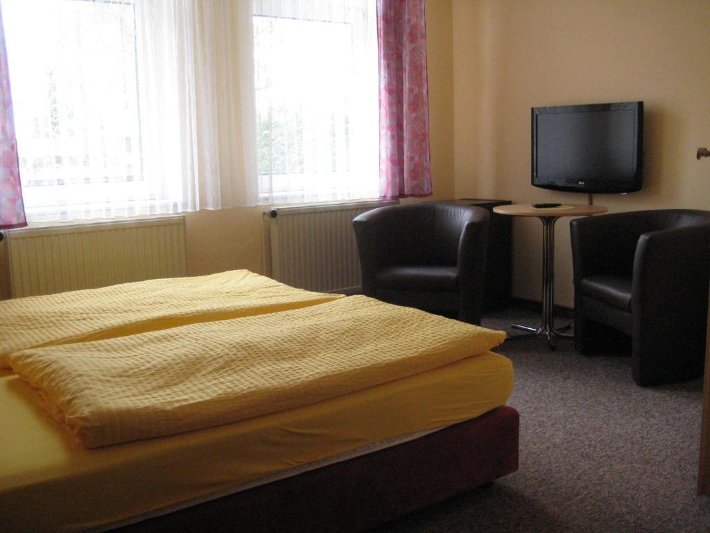 Hotel Gesellschaftshaus ベルゲン・アウフ・リューゲン 部屋 写真