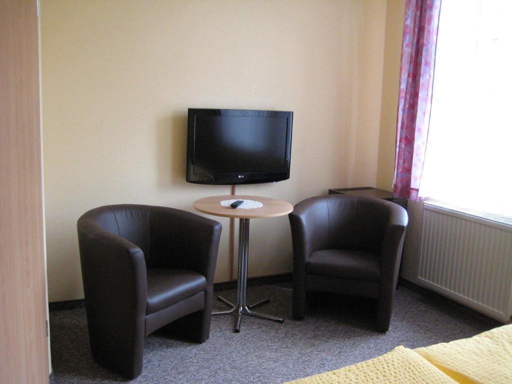 Hotel Gesellschaftshaus ベルゲン・アウフ・リューゲン 部屋 写真
